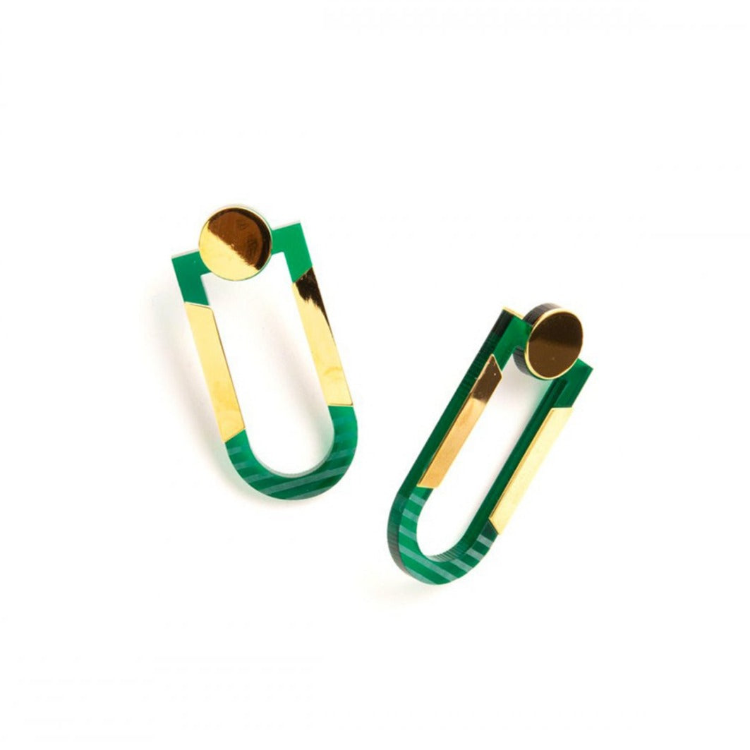 Boucles d’oreilles Ol’s vertes Helmut Paris, nature morte 2