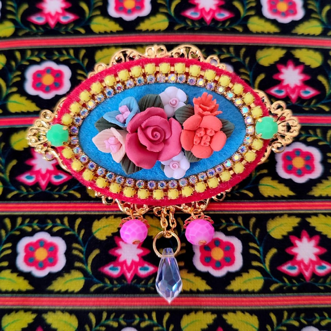 Broche Flora Mouchkine gros plan 2