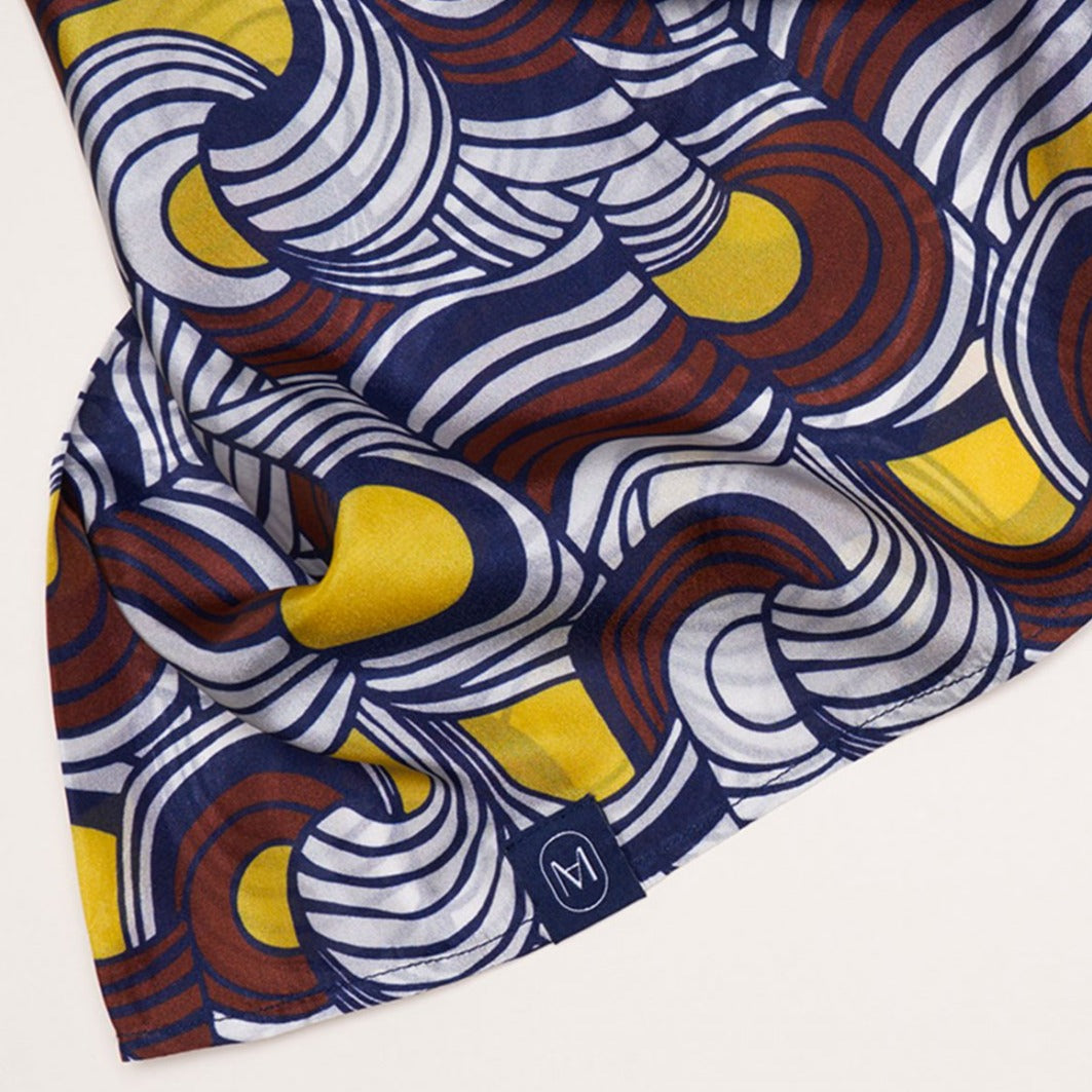 Foulard en soie 42 Meilleur Ami vue nature morte