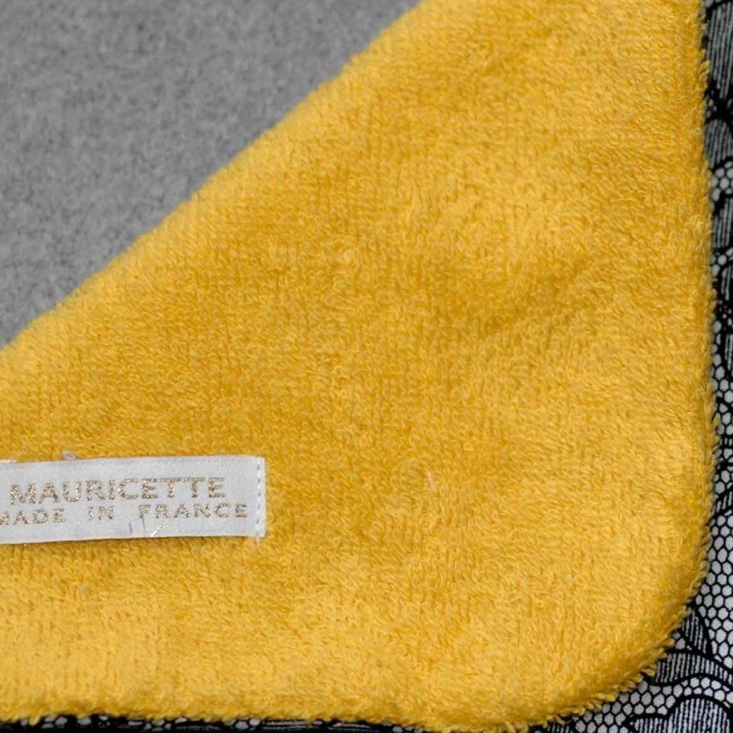 Grand bavoir fleuri moutarde - Mauricette vue 2