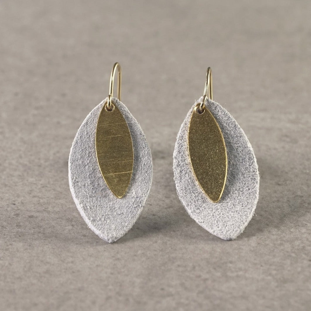 Boucles d’oreilles Talitha ciel Clémence Cabanes vue 1