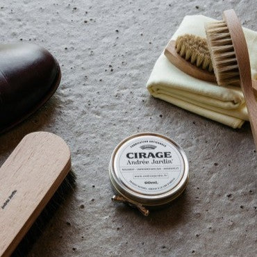 Shoe polish box