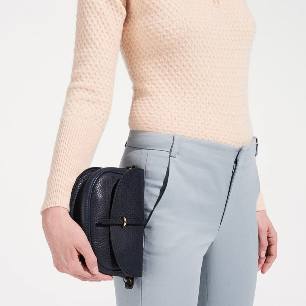 Mini sac postier Java noir Bleu de Chauffe vue porté