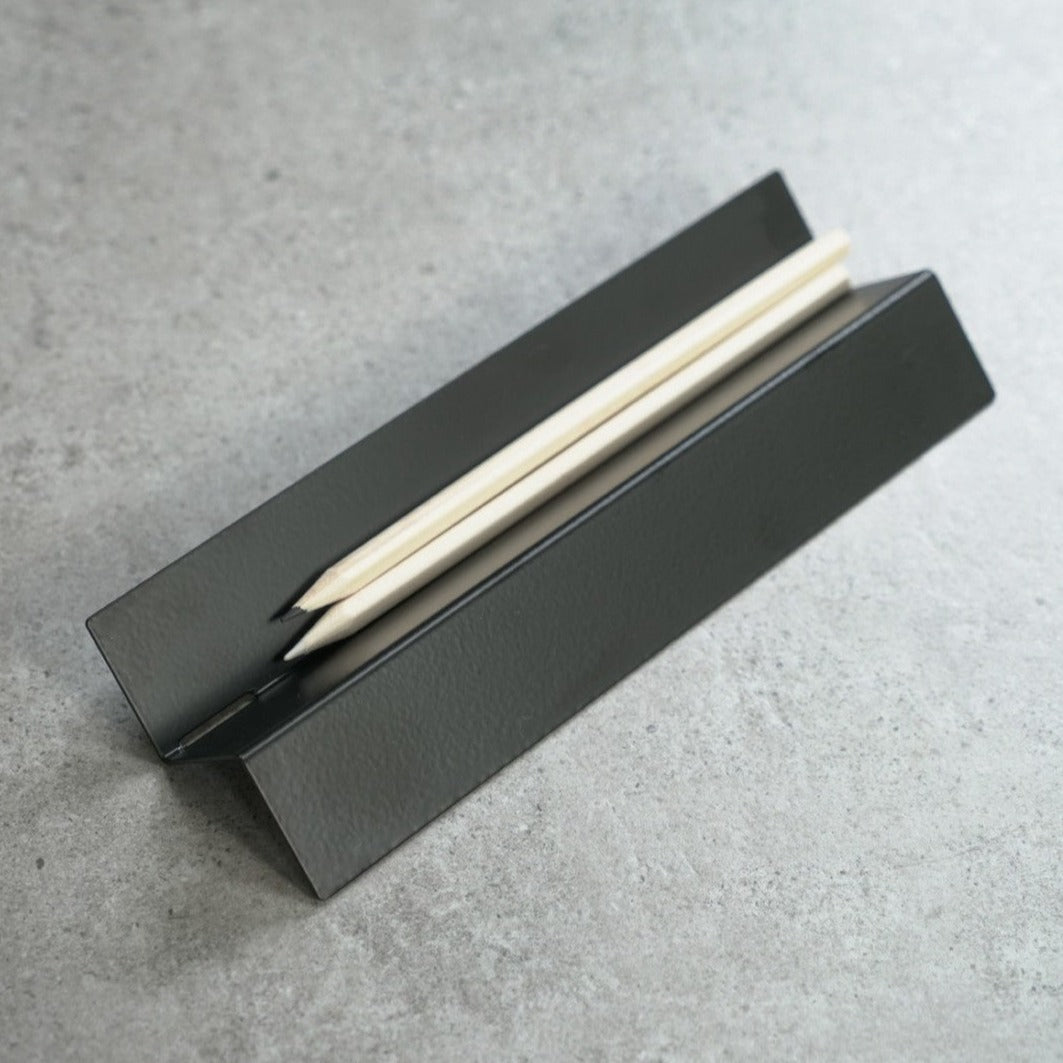 Porte-crayons Infini Adónde noir vue 1