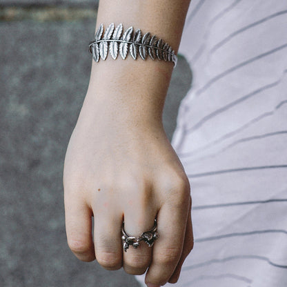bracelet argenté fougère