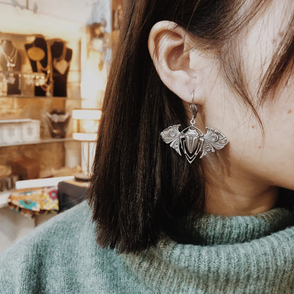 boucles d'oreilles doré scarabée rond