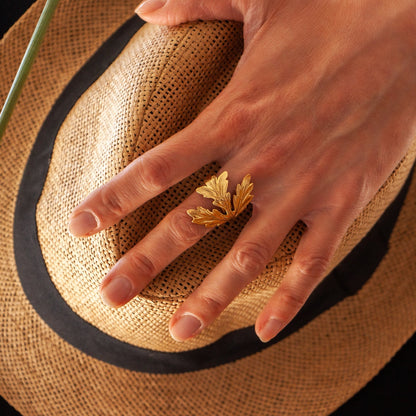 bague dorée feuille d'erable