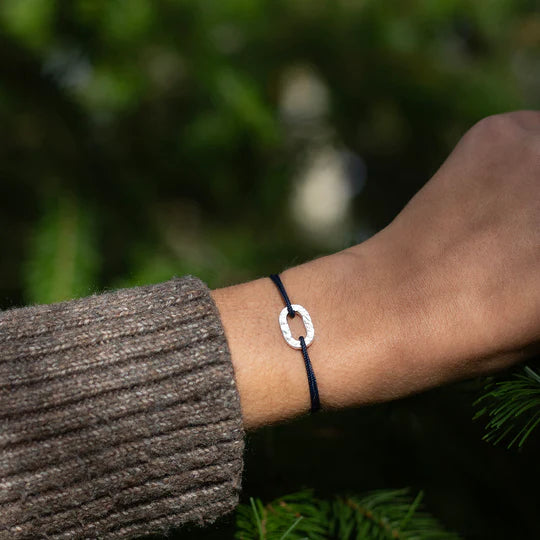 maillon argent martelé 16 mm bleu  marine