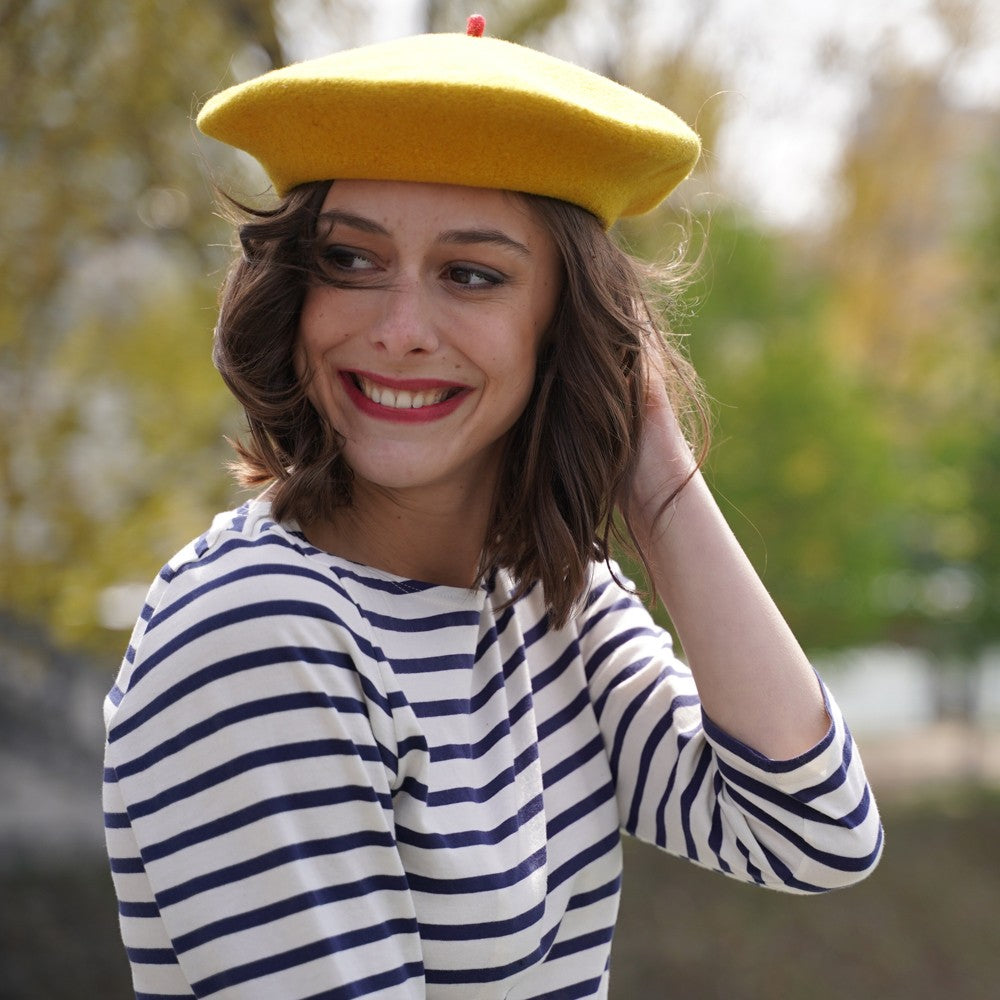 Béret mode moutarde, Le Béret Français, vue sur mannequin femme